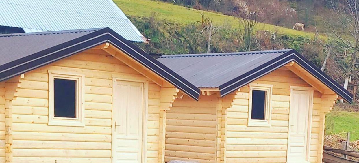 Dedushi Guesthouse &Wood Cabins-Camping Place Gusinje Exteriör bild
