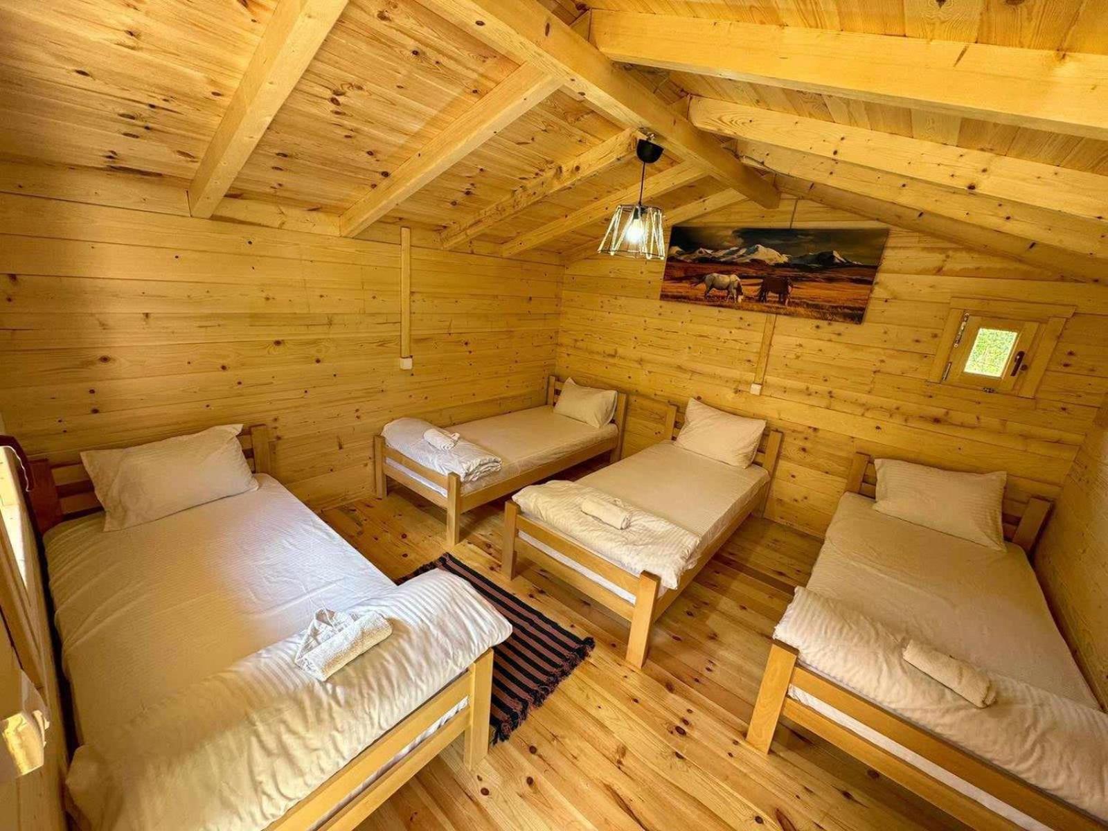 Dedushi Guesthouse &Wood Cabins-Camping Place Gusinje Exteriör bild